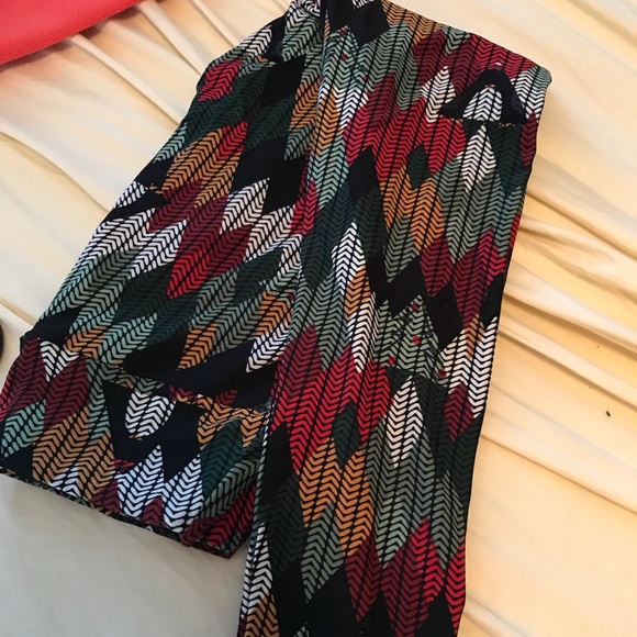 LuLaRoe Pants - LulaRoe OS leggings from holiday collection